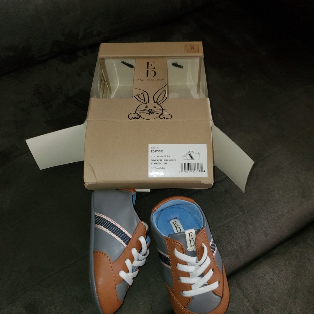 Size 3 infant Ellen Degeneres shoes - Picture 3 of 3